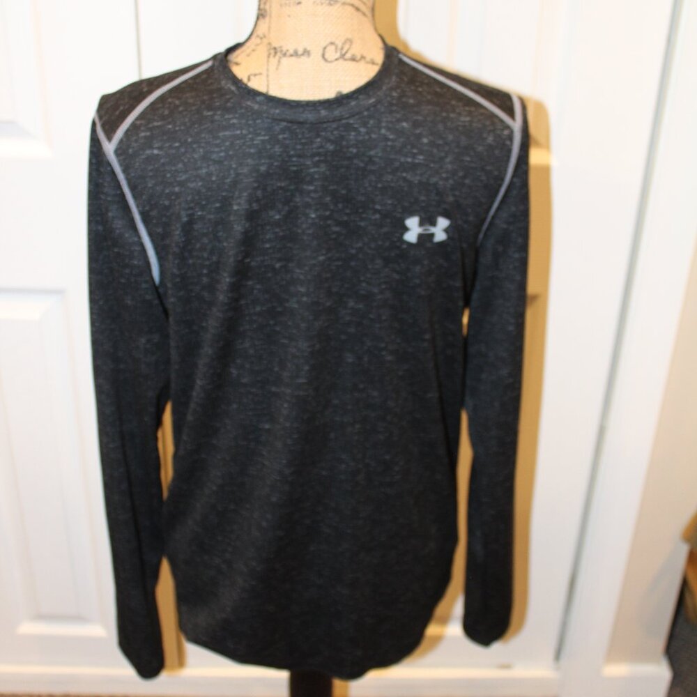 Under Armour Black HeatGear Top men’s small